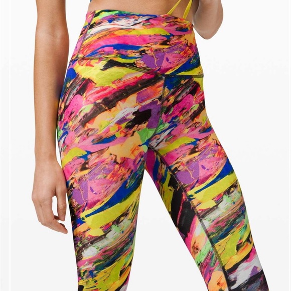 Lululemon Wunder Train High-Rise
Tight 25"
Catalyst Multi - Picture 3 of 10